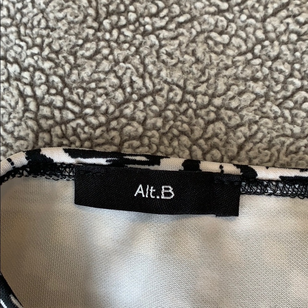 Alt. B Strapless Romper - Picture 4 of 5